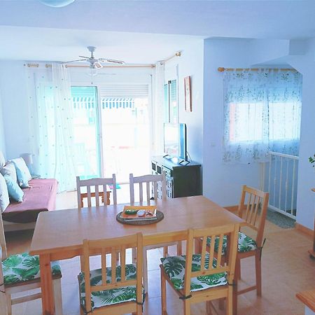 Casa Familiar A Pie De Piscina Villa Вера Екстериор снимка
