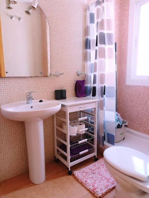 Casa Familiar A Pie De Piscina Villa Вера Екстериор снимка