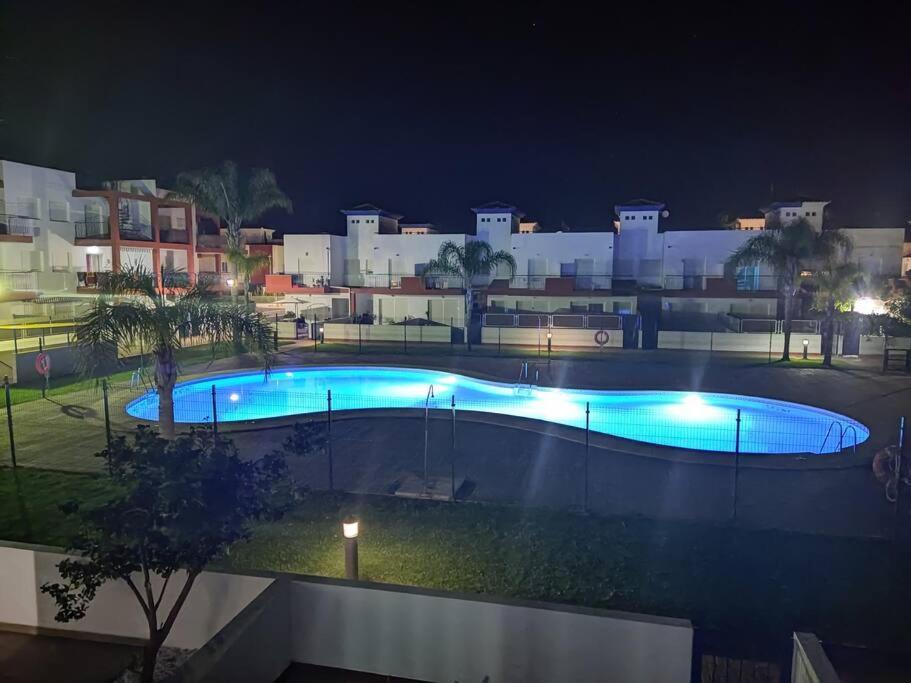 Casa Familiar A Pie De Piscina Villa Вера Екстериор снимка